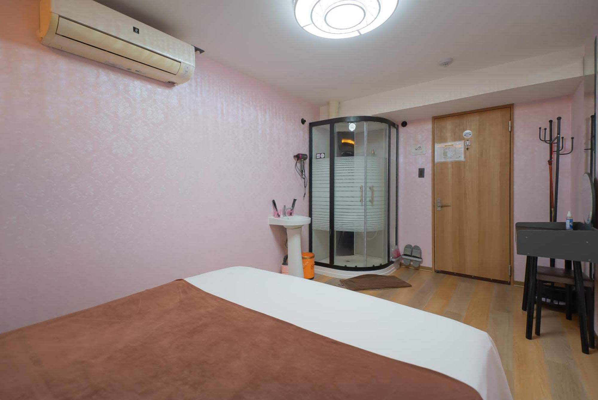 Akarenga House Aparthotel Tokyo Exterior photo